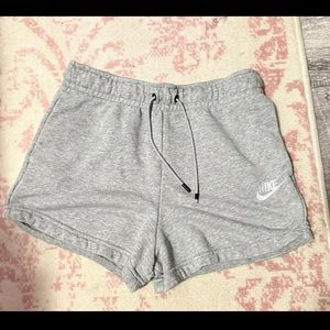 grey nike shorts